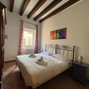 https://residenza-montecchi.hotelinveneto.com